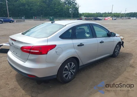 2016 Ford Focus S из США, поврежденный, VIN 1FADP3E21GL274282